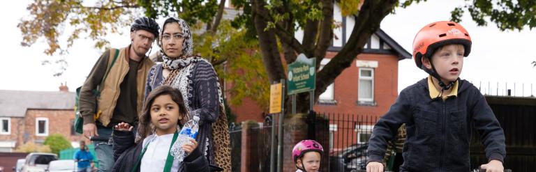 Parents and children leave school walking and cycling